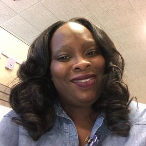 Meet your Posher, Monique